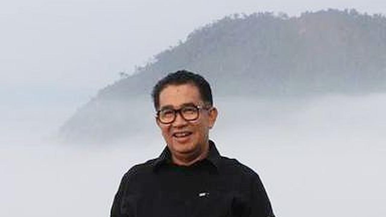 Menikmati Keindahan Negeri di Atas Awan