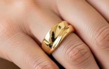 10 Desain Cincin Emas Mudah Dijual Kembali sebagai Investasi Aman untuk Masa Depan