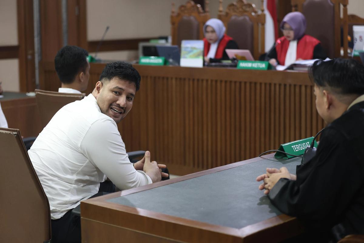 FOTO; FOTO: Ammar Zoni Divonis Tujuh Tahun Penjara dalam Kasus Narkotika Rutan Salemba
