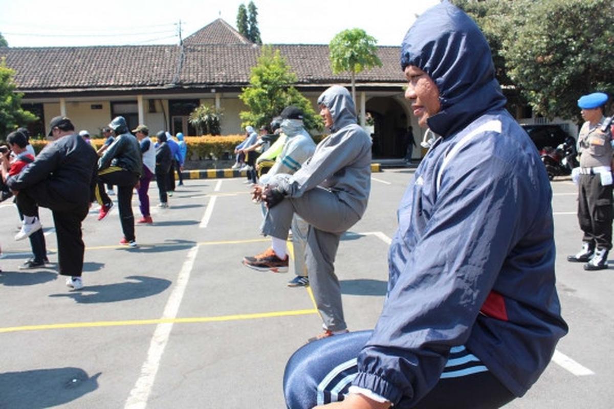 Ini diet ala polisi Kediri, lari 10 km di siang bolong