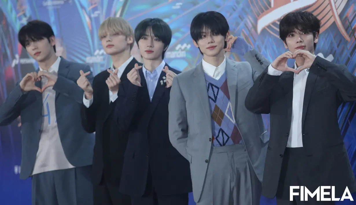 <p>TXT di red carpet Golden Disc Awards 2024 yang digelar di Jakarta, Sabtu (6/1/2024). [Foto: Bayu Herdianto/Fimela]</p>