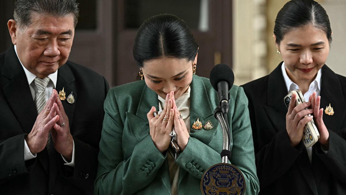 Diduga Langgar Etik, Mahkamah Konstitusi Berhentikan Sementara PM Thailand Paetongtarn Shinawatra