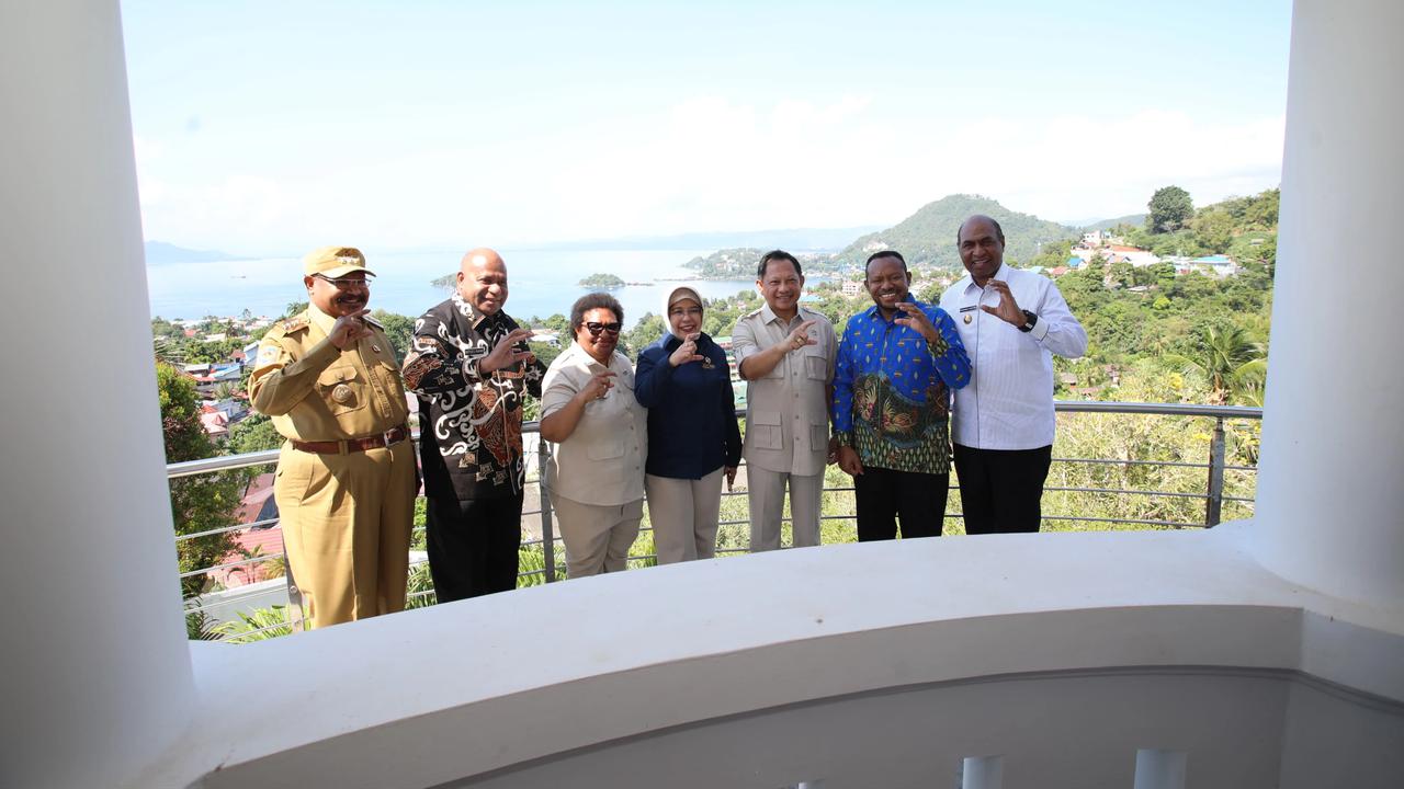 Mendagri mengajak seluruh gubernur/wakil gubernur se-Tanah Papua untuk mendukung kegiatan tersebut.