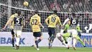 Namun, Genoa kemudian menyamakan kedudukan melalui gol Albert Gudmundsson di babak kedua. (Marco BERTORELLO / AFP)