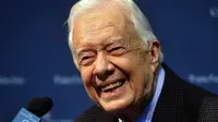 Mantan Presiden AS Jimmy Carter Salami Seluruh Penumpang Pesawat