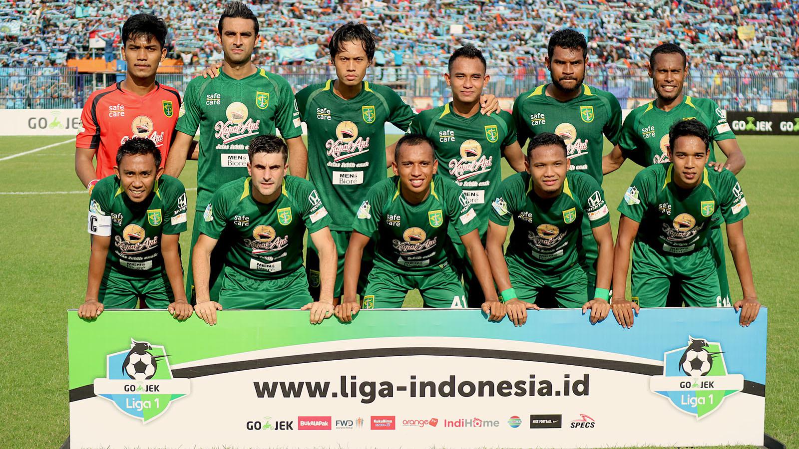 Starting eleven Persebaya saat melawan Persela (30/3/2018). (Bola.com/Aditya Wany)