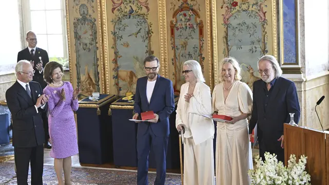 Para personel ABBA, Björn Ulvaeus, Anni-Frid Lyngstad, Agnetha Fältskog dan Benny Andersson   (Henrik Montgomery/TT News Agency via AP)