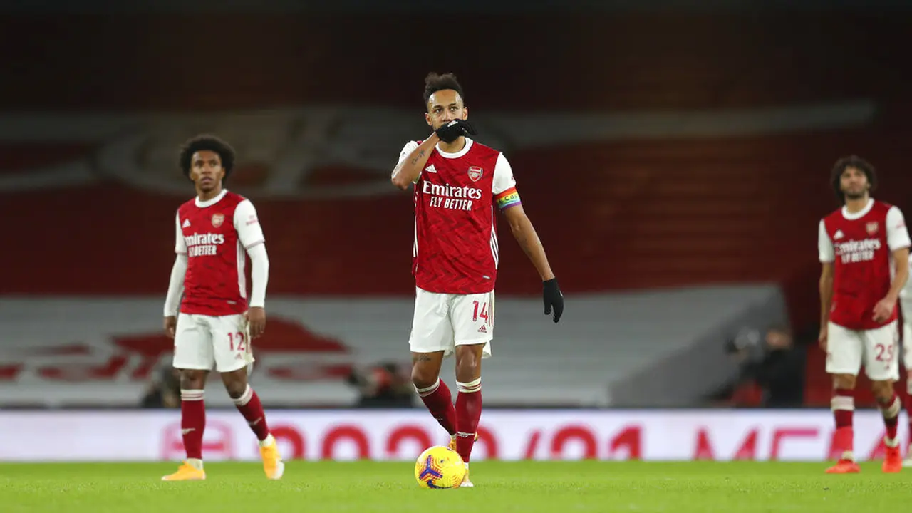 FOTO: Gol Bunuh Diri Aubameyang Buat Arsenal Kalah dari Burnley