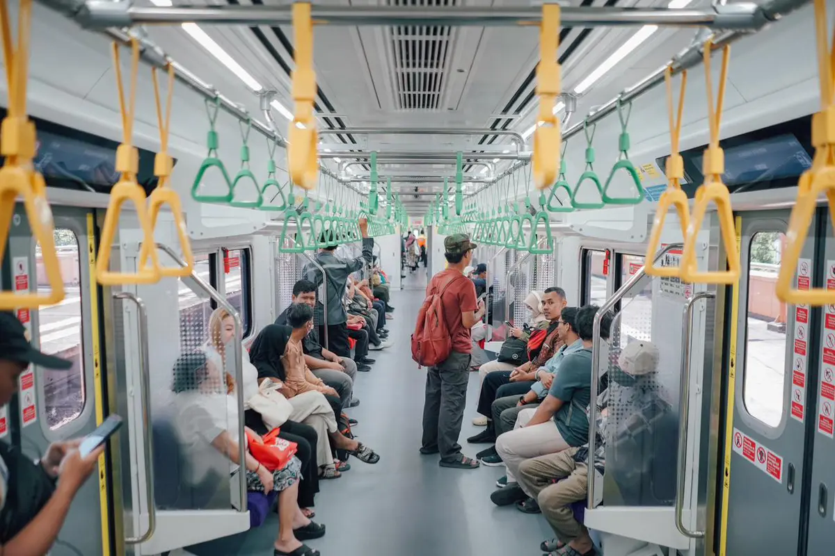 KAI Commuter mengoperasikan dua rangkaian KRL baru diproduksi PT INKA (Persero). (Dok KCI)