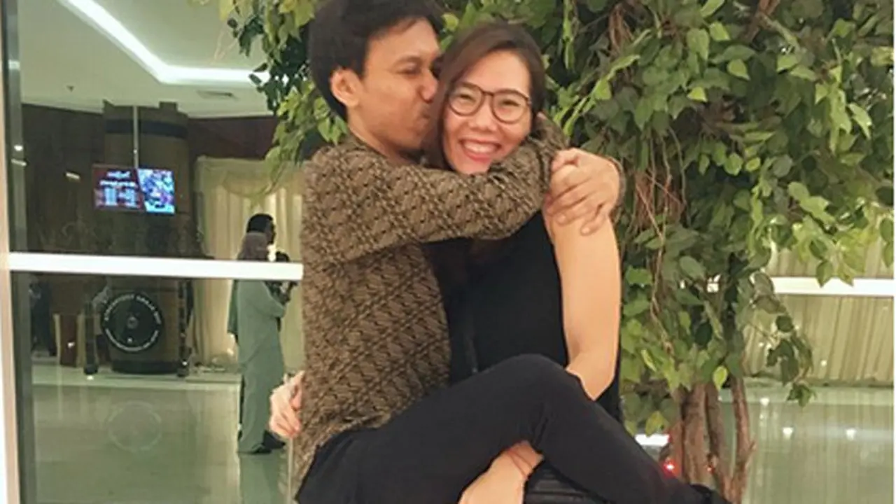 [Bintang] Eross S07 dan Sarah Diorita