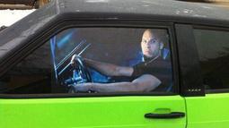Orang bakal mengira yang mengendarai mobil ini adalah Vin Diesel. (Source: IST)