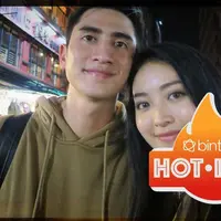 Momen romantis Verrel Bramasta dan Natasha Wilona saat Merayakan malam tahun baru di Malaysia, Selengkapnya hanya di Bintang Hot Issue.