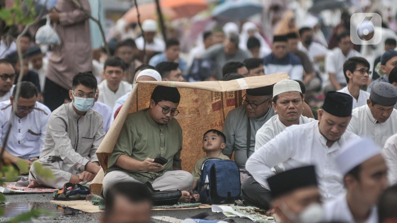 Khusyuk Jemaah Muhammadiyah Sholat Lebaran Idul Fitri