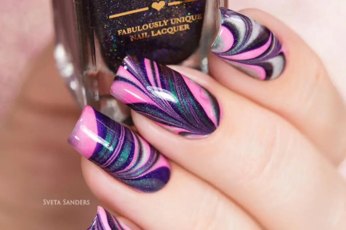Teknik Nail Art Ini Bikin Kuku Jadi Seperti Permen, Bagus Banget!