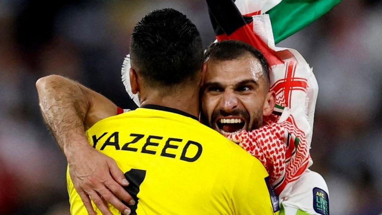 FOTO: Selebrasi Unik Kemenangan Yordania di Tengah Wajah Sedih Pemain Korea Selatan yang Kalah di Laga Semifinal Piala Asia 2023