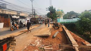 Atasi Macet Sawangan, Jalan Cipayung Dilebarkan hingga 12 Meter