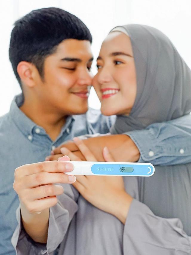 Umumkan Kehamilan, Ini 6 Momen Manis Erica Putri dan Suami