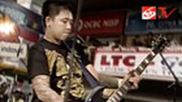 Pee Wee Gaskins-Berdiri Terinjak