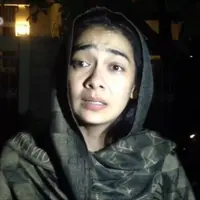 Ayahanda Rina Gunawan meninggal, Ananda Lontoh dan beberapa kerabat lainnya datang bergantian ke rumah duka Rina Gunawan.