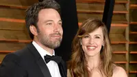 Ben Affleck dan Jennifer Garner. (foto: popsugar)