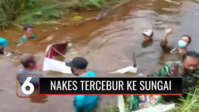 Kendaraan roda tiga yang mengangkut enam nakes yang menangani vaksinasi keliling tercebur ke sungai Handil Gardu, Kalteng. Dari 100 dosis yang dibawa, hanya 12 dosis vaksin covid yang masih bisa digunakan.