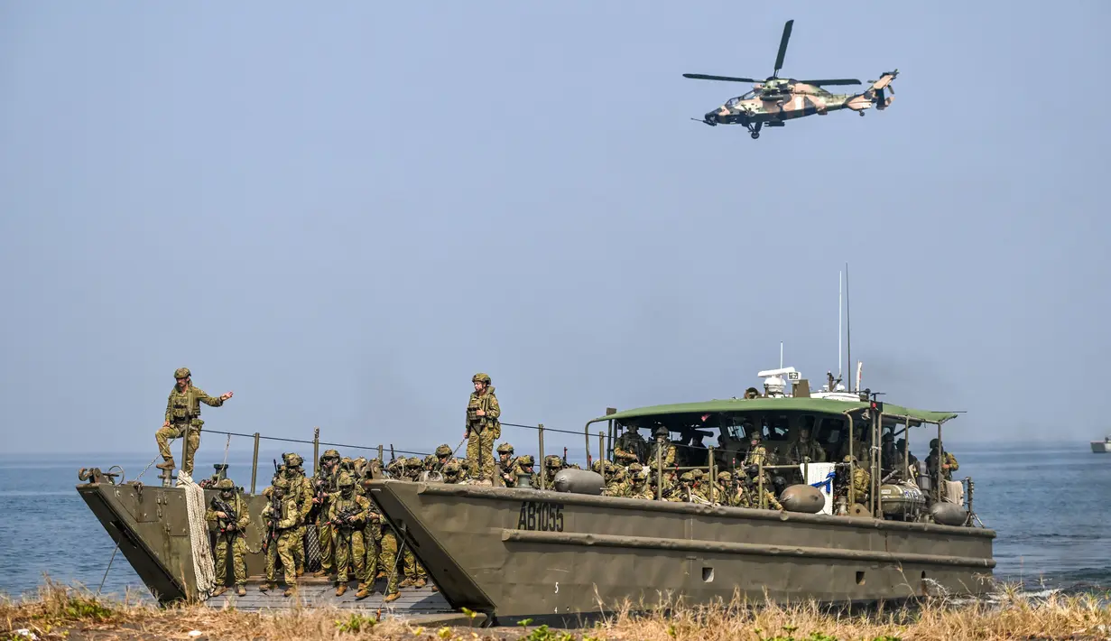 Sekitar 3.000 personel marinir Indonesia dan Australia menggelar latihan militer bersama. (JUNI KRISWANTO/AFP)