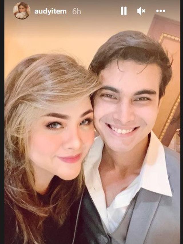 Audy Item di Lokasi Syuting Buku Harian Seorang Istri