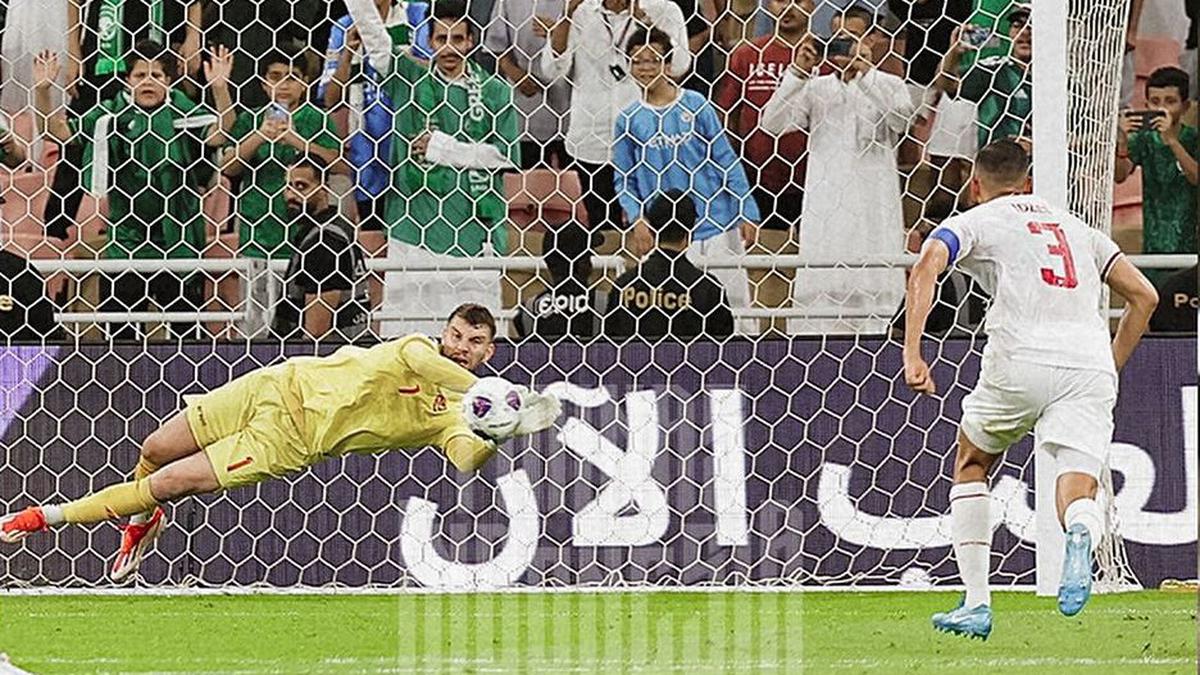 Pengamat: Semoga Maarten Paes Fit dan Dinaungi Keberuntungan Lagi Seperti saat Melawan Arab Saudi di R3 Kualifikasi Piala Dunia 2026