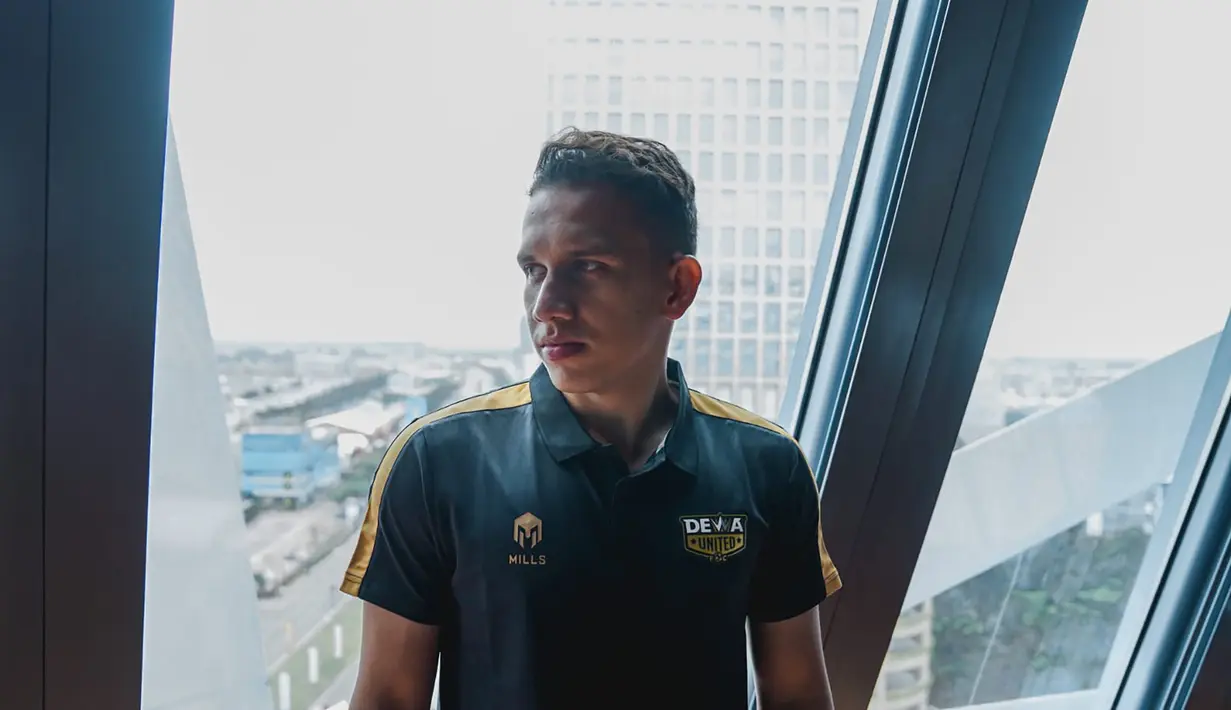 Kontrak Egy Maulana Vikri bersama klub terakhirnya di Solvakia, Zlate Moravce diketahui telah habis pada 1 Januari 2023. Dewa United sebagai tim promosi di BRI Liga 1 akhirnya mencapai kata sepakat mendatangkannya dengan status bebas transfer untuk menjadi bagian skuad Dewa United FC. (Dok. Dewa United FC)
