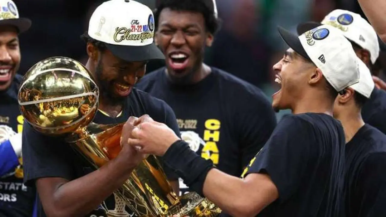 Andrew Wiggins dan Jordan Poole