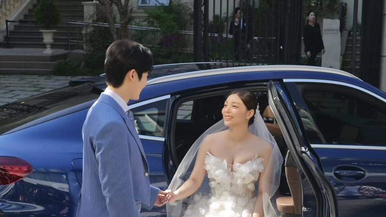 7 Potret Pernikahan Ailee dan Choi Si Hun yang Mengharukan dan Mewah