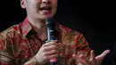 Youtuber Rius Vernandes memberikan keterangan pers terkait masalahnya dengan Garuda Indonesia, Jakarta, Jumat (19/7/2019). Rius Vernandes dan Garuda Indonesia resmi berdamai. (Liputan6.com/Faizal Fanani)