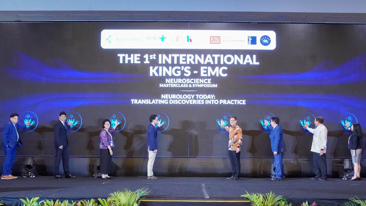 Pembukaan The 1st International King's - EMC Neuroscience Masterclass and Symposium pada Sabtu (22/8/2026) di Jakarta. Acara ini turut dihadiri Menkes Budi Gunadi Sadikin (kemeja batik cokelat).