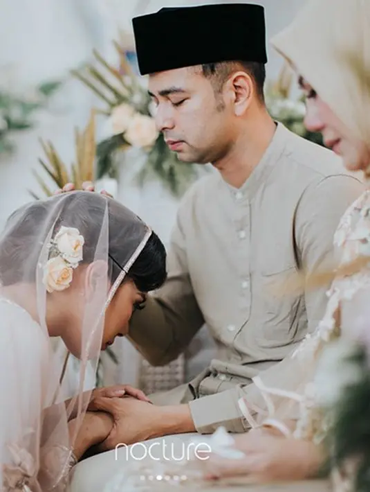 "Jadilah kalian pasangan yg saling menyayangi atas kelebihan dan kekurangan masing2 kelak, dan semoga dengan begitu Allah pun memberikan curahan kasih sayangNya kepada kalian. Amin. (Instagram/syahnazs)