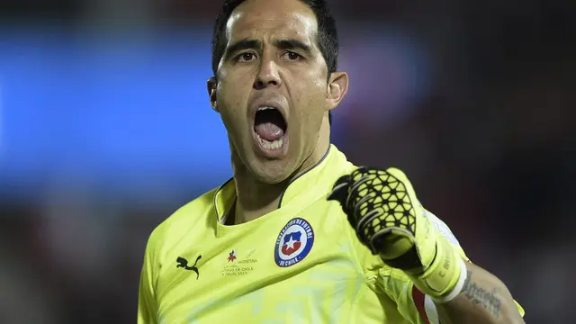 Claudio Bravo (AFP PHOTO / JUAN MABROMATA)