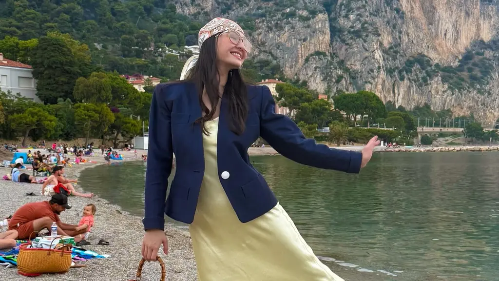 Summer outfit Raline Shah. (instagram.com/ralineshah)