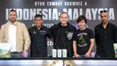 <p>Ongen Saknosiwi (dua dari kiri) dan&nbsp;Felmy Sumaehe (dua dari kiri)&nbsp;dalam sesi konfrensi pers Byon Combat Showbiz Vol. 4 di SCTV Tower, Jakarta, Senin (28/10/2024) siang WIB. Keduanya bakal bertarung memperebutkan sabuk juara WBA Asia.&nbsp;Ongen yang juga prajurit TNI Angkatan Udara tersebut akan berduel melawan Saharat Taehirun. Adapun Felmy meladeni petarung asal Australia di Tennis Indoor Senayan, Jakarta, 30 November mendatang. (Bola.com/Bagaskara Lazuardi)</p>