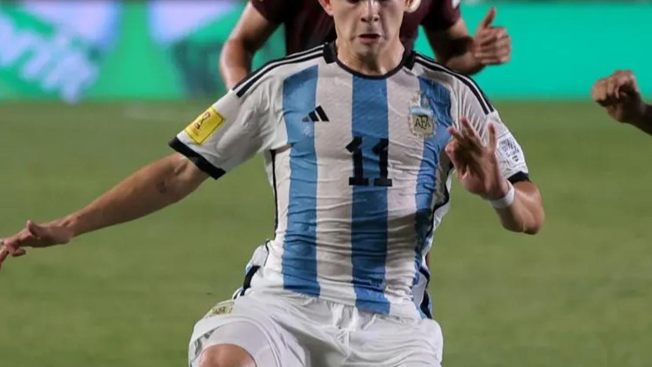 Argentina tidak puas dengan keunggulan tersebut dan terus menyerang.<br>