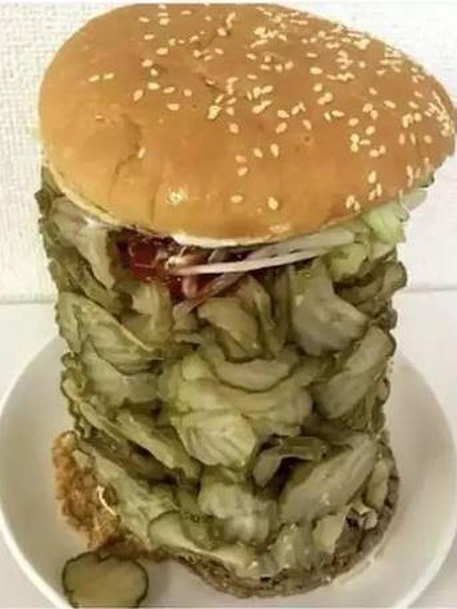 7 Potret Bentuk Burger Absurd, Bikin Bingung Cara Makannya