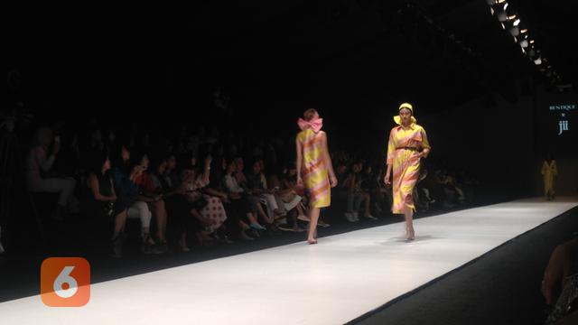 Jii by Gloria Agatha