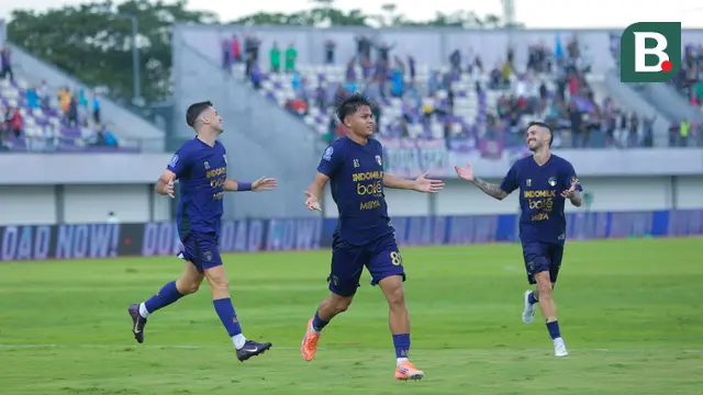 Foto: Persita Tangerang Ngamuk, Bobol Gawang Persik 3 Gol Tanpa Balas di BRI Super League