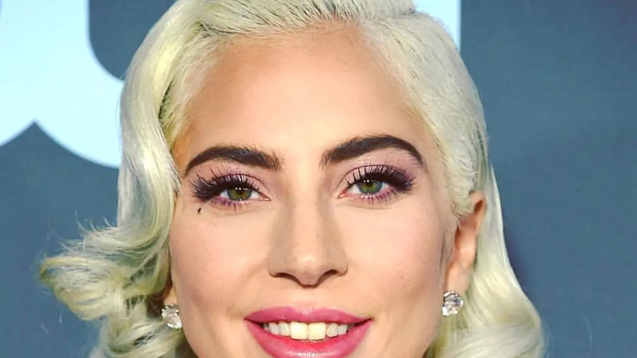 Makeup Artist Langganan Lady Gaga, Sarah Tanno Berbagi Kisah Sukses Menjaga Eksistensinya