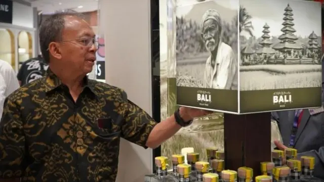 Gubernur Bali Wayan Koster.