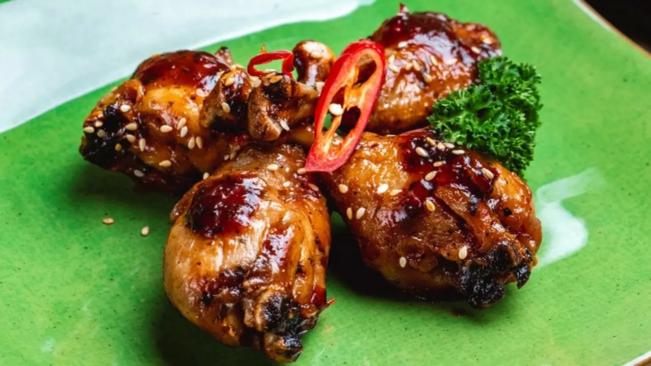Ilustrasi Ayam Kecap (Photo by stockking on Freepik)