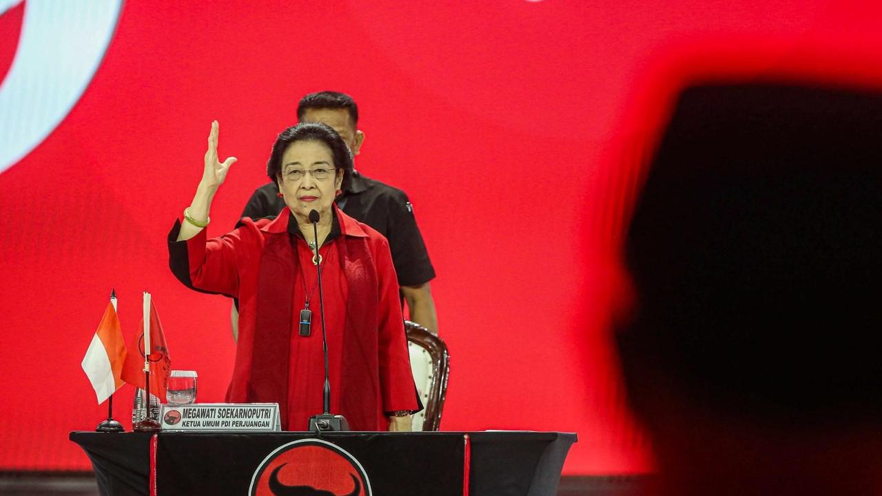 VIDEO: Megawati Elus Dada, Buka-bukaan Isu Tak Akur dengan Presiden Jokowi Singgung 3 Periode