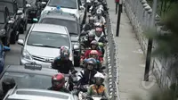 Siap-siap, Jalur Larangan Sepeda Motor Akan Sampai ke Senayan