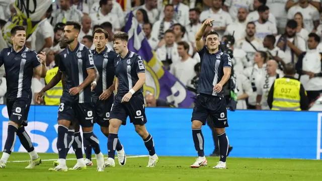 Foto: Momen Valverde dan Joselu Bawa Real Madrid Comeback Atasi Real Madrid, Kukuh Puncaki Klasemen dengan Poin Sempurna
