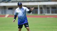 Pelatih Persib Bandung, Robert Alberts. (Bola.com/Erwin Snaz)