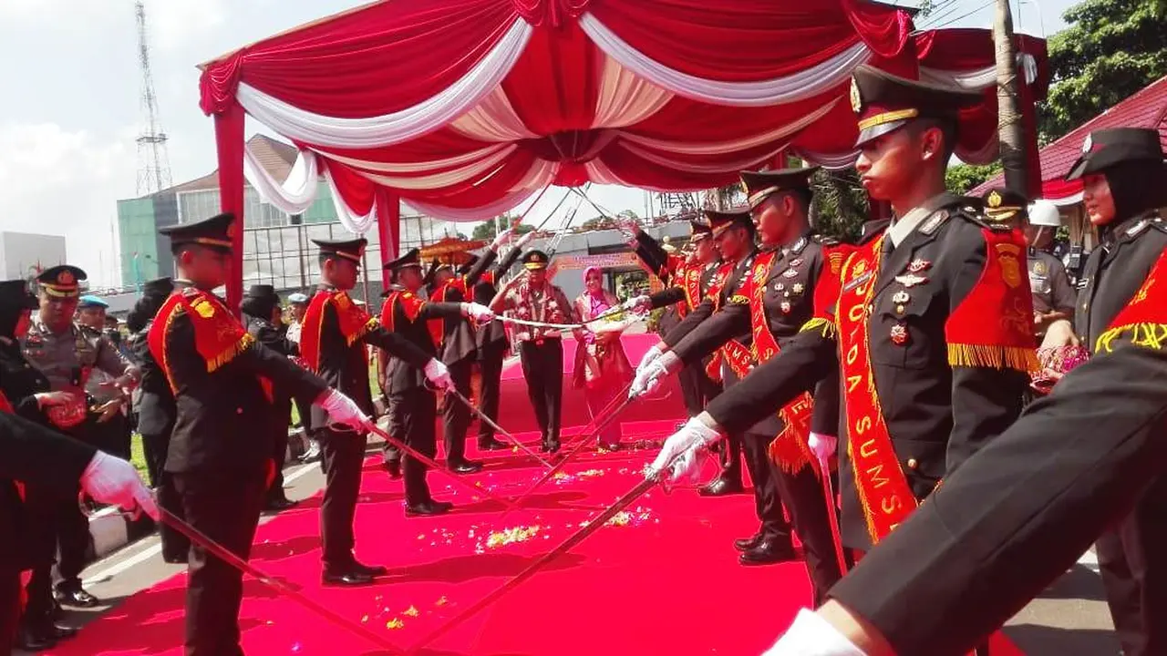Ketua KPK Terpilih Serahkan Jabatan Kapolda Sumsel ke Irjen Pol Priyo Widyanto