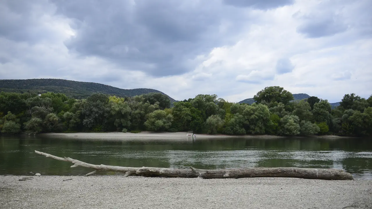 Ketinggian Air Sungai Danube di Hungaria Turun